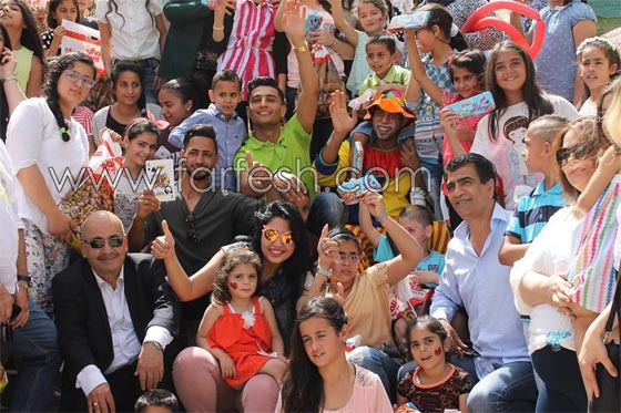 رمضان كريم..  محمد عساف  يتكفل بعشرين طفلا من قرية الايتام  صورة رقم 12