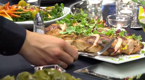 مائدة افطار رمضاني تجمع بين رئيس الوزراء الكندي وسياسيين مسلمين صورة رقم 2 مائدة افطار رمضاني تجمع بين رئيس الوزراء الكندي وسياسيين مسلمين صورة رقم 2