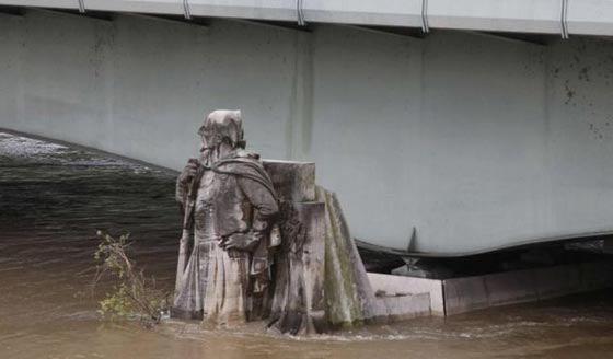 اللوفر ينتصر على الفيضانات ويستقبل زواره مجددا صورة رقم 1