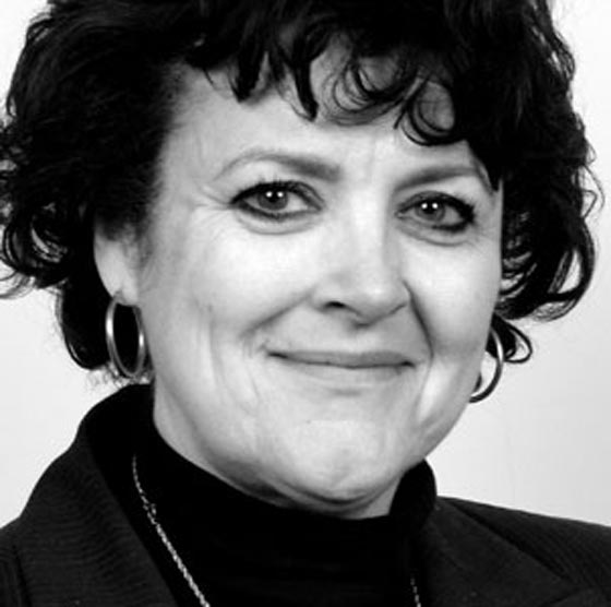 محلات تشغيل المحجبات تتعرض لحملة مسعورة من عمدة فرنسية صورة رقم 2