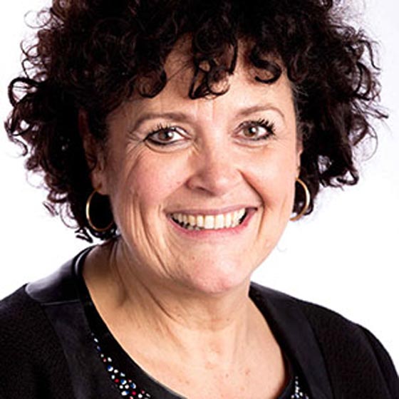 محلات تشغيل المحجبات تتعرض لحملة مسعورة من عمدة فرنسية صورة رقم 3