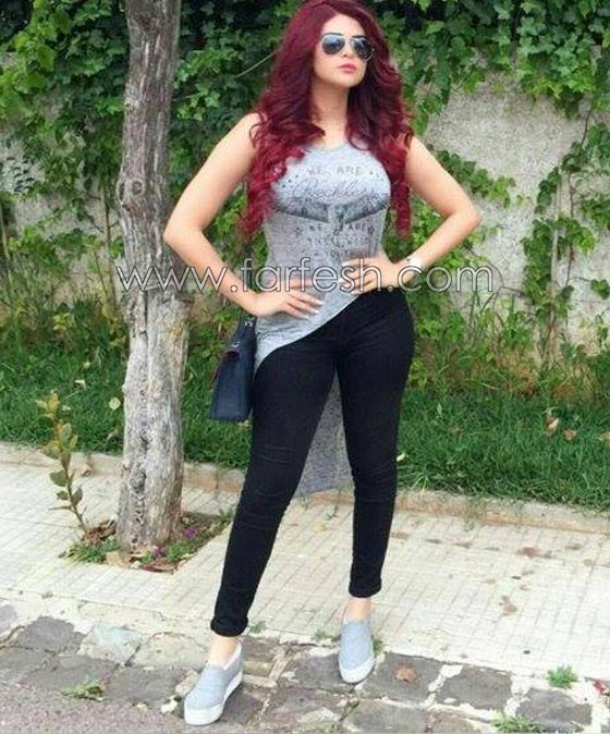 صور سلمى رشيد تتألق بالشعر الأحمر وتصدم جمهورها بزيادة وزنها صورة رقم 3