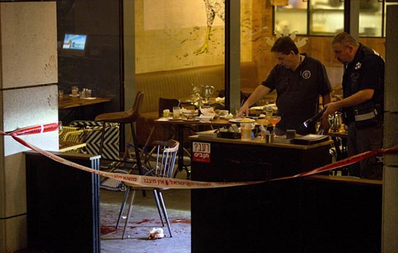 تل ابيب: رصاص فلسطينيين يصرع 4 اسرائيليين ونتنياهو يستشيط صورة رقم 2