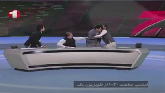 فيديو مثير.. حوار بين سياسيين افغان يتحول الى معركة طاحنة صورة رقم 3