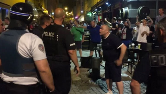 عشية انطلاق يورو 2016.. جماهير انجليزية تهتف باسم داعش في باريس صورة رقم 27