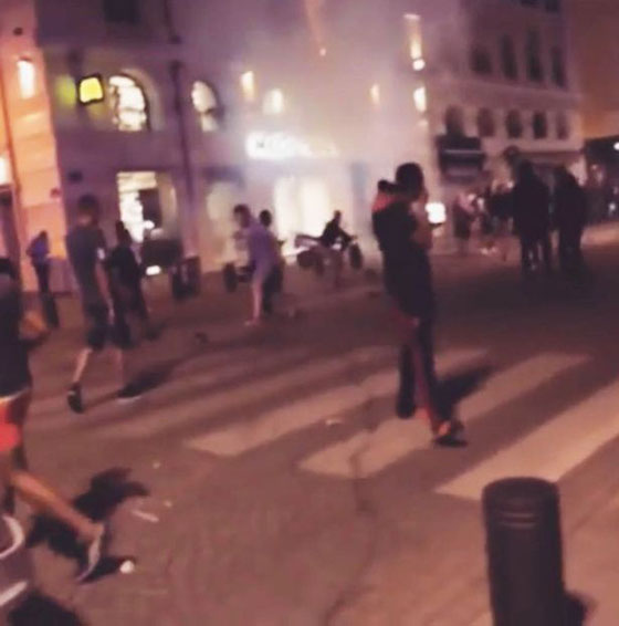 عشية انطلاق يورو 2016.. جماهير انجليزية تهتف باسم داعش في باريس صورة رقم 33