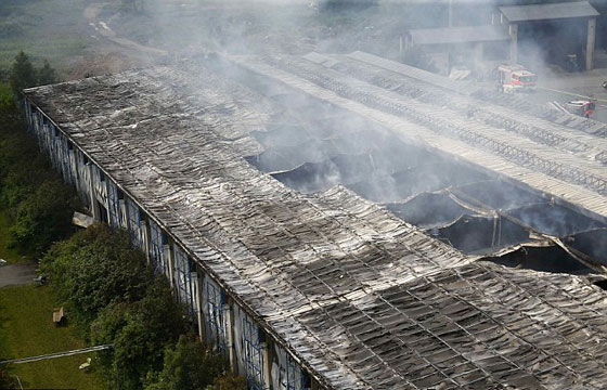  شجار على وجبات افطار يتسبب باحراق مخيم للاجئين في المانيا صورة رقم 5