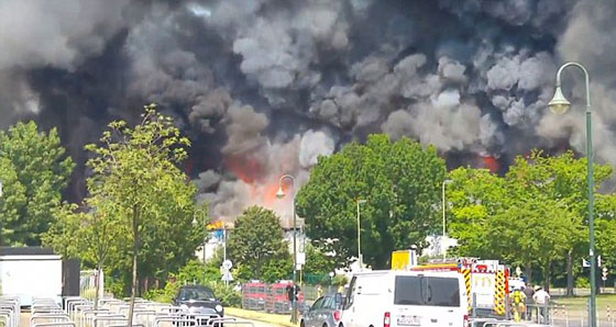  شجار على وجبات افطار يتسبب باحراق مخيم للاجئين في المانيا صورة رقم 8