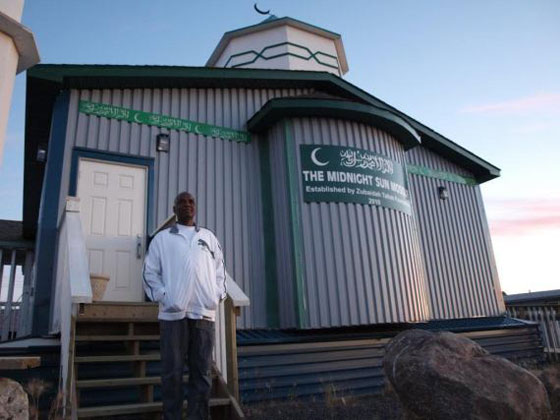 كيف يصوم المسلمون في البلدان التي لا تغيب عنها الشمس؟ صورة رقم 1