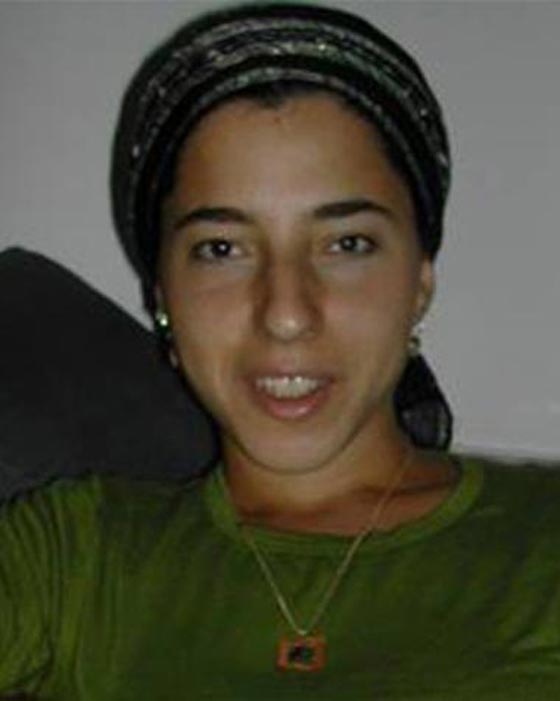  الجيش الاسرائيلي يهدم منزل اسير فلسطيني في الخليل صورة رقم 4