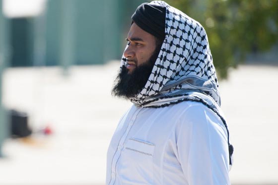 مايك تايسون وويل سميث يحملان نعش محمد علي بناء على وصيته صورة رقم 3