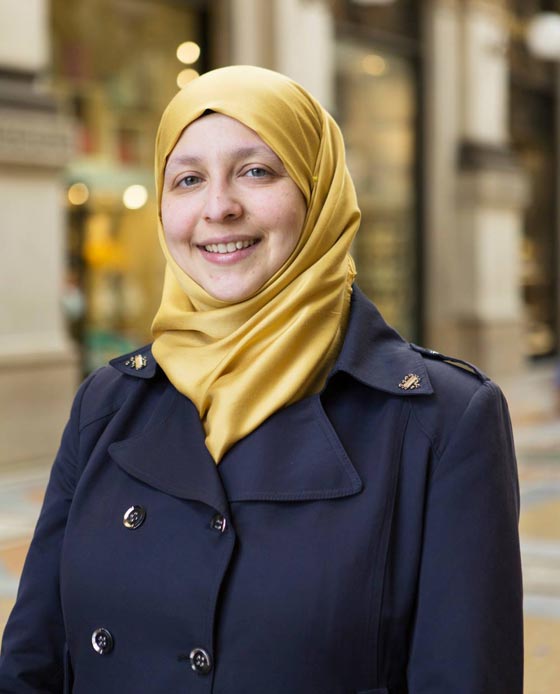 سمية عبد القادر. سجلو هذا الاسم. اول مسلمة برلمانية في ميلانو الايطالية صورة رقم 6