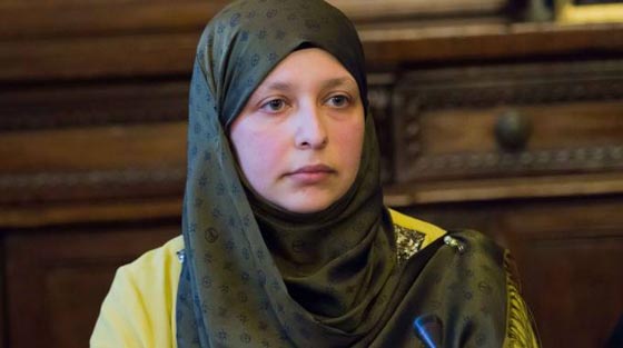 سمية عبد القادر. سجلو هذا الاسم. اول مسلمة برلمانية في ميلانو الايطالية صورة رقم 4