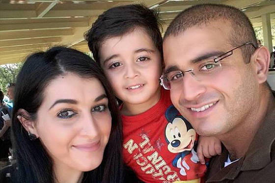 بعد ارتكابه لمجزرته.. سفاح اورلاندو  يتصفح الفيسبوك وقدماه على الجثث!! صورة رقم 1