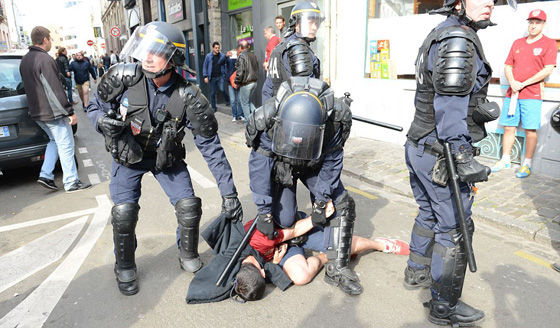 شغب انكليزي في فرنسا يسفر عن اصابات واعتقالات بالعشرات صورة رقم 19