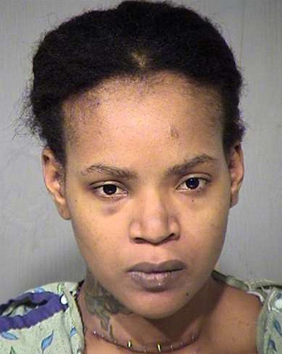 قتلت اطفالها طعنا واخفتهم في حقيبة وخزانة.. ما الدافع وراء جريمتها؟ صورة رقم 1