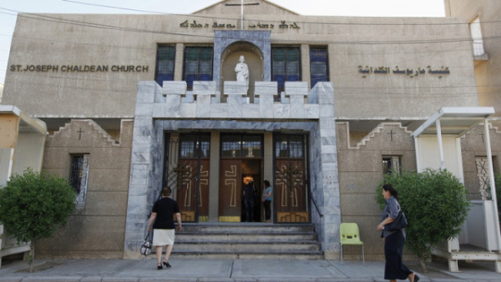 رعايا كنيسة عراقية يصومون تضامنا مع المسلمين في مواجهة داعش!! صورة رقم 4