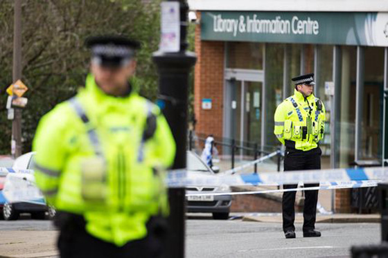 وفاة النائب جو كوكس بعد الاعتداء عليها تصدم البريطانيين صورة رقم 5