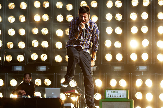 لاول مرة.. اقامة حفل موسيقي داخل بركان على عمق 160 مترا!! صورة رقم 11