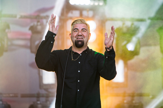 لاول مرة.. اقامة حفل موسيقي داخل بركان على عمق 160 مترا!! صورة رقم 1