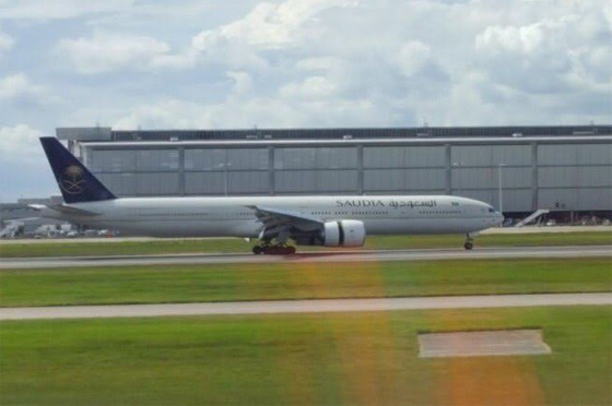 ولادة طفلة في طائرة سعودية تضطرها للهبوط  فجأة في لندن صورة رقم 2