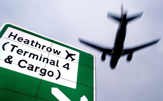 ولادة طفلة في طائرة سعودية تضطرها للهبوط  فجأة في لندن صورة رقم 4