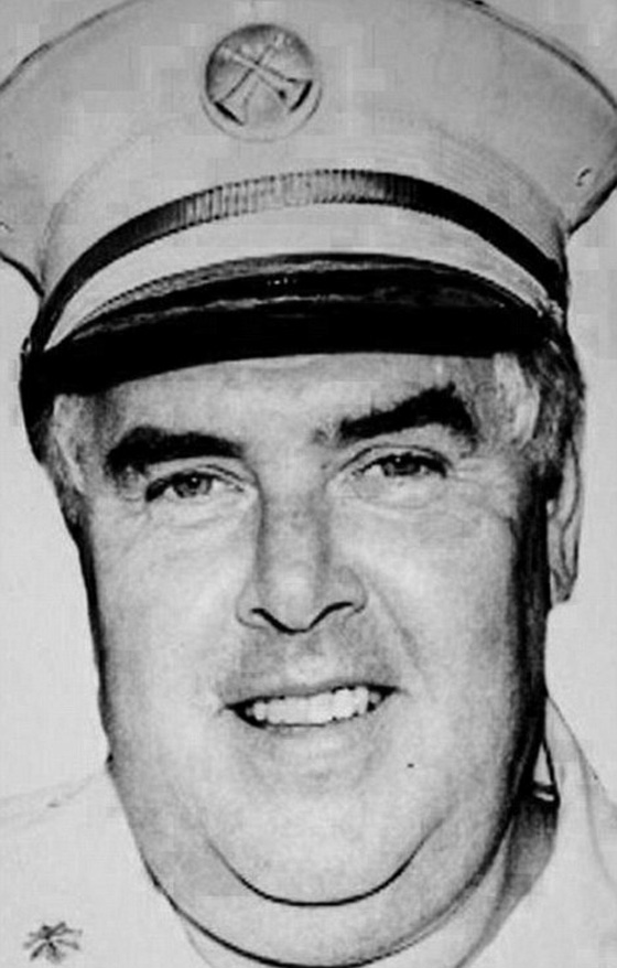 جنازة رمزية لرجل اطفاء مفقود منذ هجمات سبتمبر 2001 صورة رقم 2