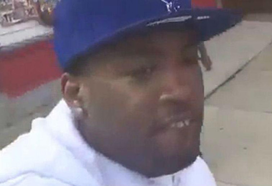 فيديو مثير.. مقتل شاب اثناء قيامه بالبث المباشر على فيسبوك صورة رقم 2 فيديو مثير.. مقتل شاب اثناء قيامه بالبث المباشر على فيسبوك صورة رقم 2