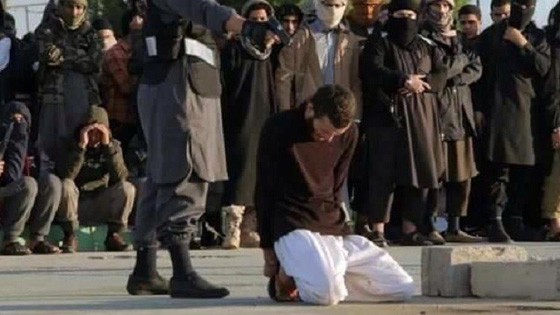 ليبيا: شاب يصرخ بجلاديه الدواعش اسمي سيبقى زمنا اطول من اسمائكم صورة رقم 1