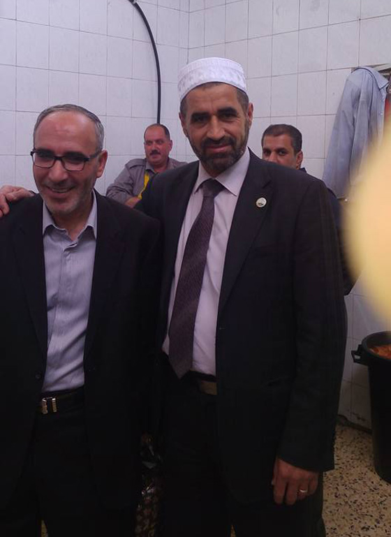 التكية الابراهيمية.. تقدم لفقراء الخليل اكثر من 6 آلاف افطارا يوميا صورة رقم 3