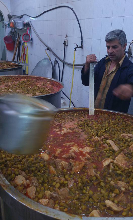 التكية الابراهيمية.. تقدم لفقراء الخليل اكثر من 6 آلاف افطارا يوميا صورة رقم 8