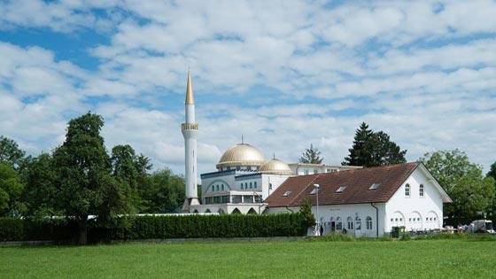 مدينة مونهايم الالمانية تهب المسلمين ارضا مجانية لبناء مسجد صورة رقم 1