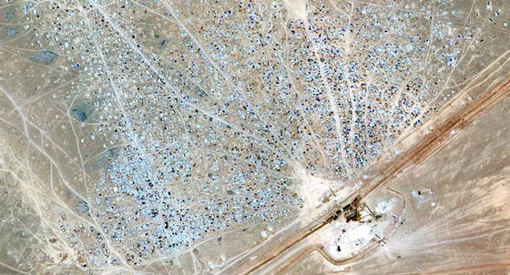 6 قتلى في صفوف القوات الاردنية بانفجار في مخيم للاجئين صورة رقم 3