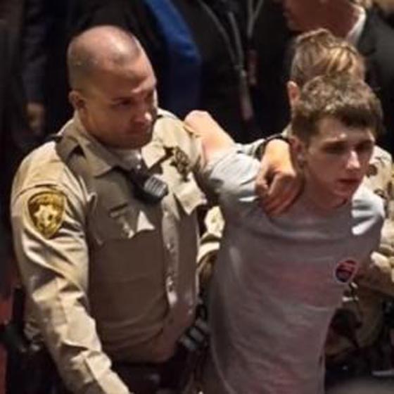  اتهام بريطاني بمحاولة قتل ترامب بسلاح خطفه من شرطي صورة رقم 4