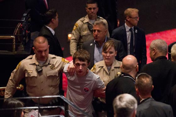  اتهام بريطاني بمحاولة قتل ترامب بسلاح خطفه من شرطي صورة رقم 6