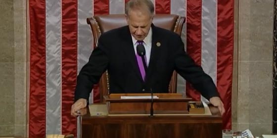 مواجهة في مجلس النواب الامريكي يتخللها الصراخ والغناء.. لهذا السبب صورة رقم 2