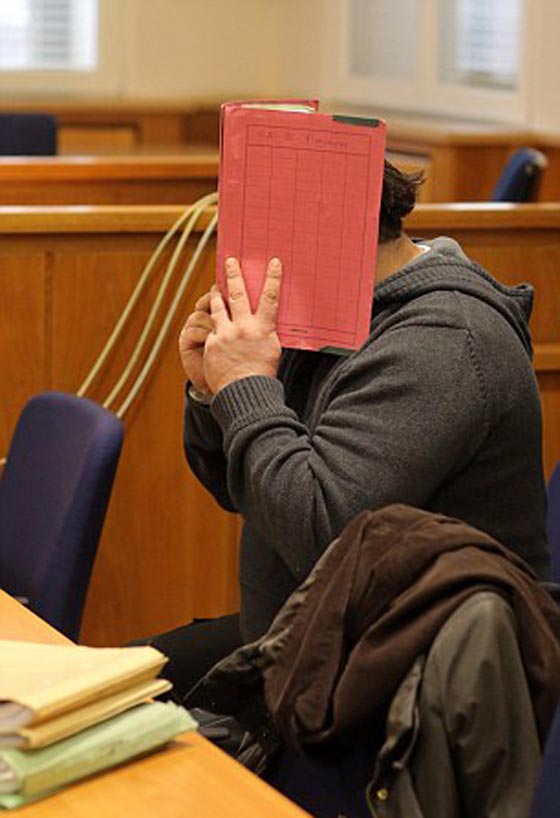 ممرض الماني يعترف بانه قتل 30 من مرضاه بالجرعة الزائدة!! صورة رقم 4