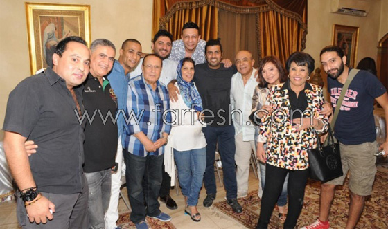 مسلسلات رمضان: صور نجوم الأسطورة في حفل إفطار بمنزل المخرج صورة رقم 3