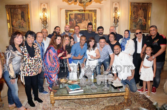 مسلسلات رمضان: صور نجوم الأسطورة في حفل إفطار بمنزل المخرج صورة رقم 9