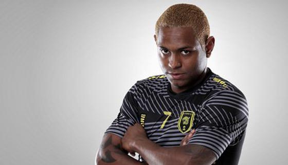 اعتقال لاعب برازيلي اغتصب 3 فتيات قاصرات تحت تأثير الكحول صورة رقم 5 اعتقال لاعب برازيلي اغتصب 3 فتيات قاصرات تحت تأثير الكحول صورة رقم 5