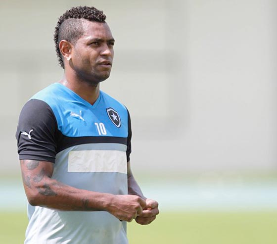 اعتقال لاعب برازيلي اغتصب 3 فتيات قاصرات تحت تأثير الكحول صورة رقم 3 اعتقال لاعب برازيلي اغتصب 3 فتيات قاصرات تحت تأثير الكحول صورة رقم 3