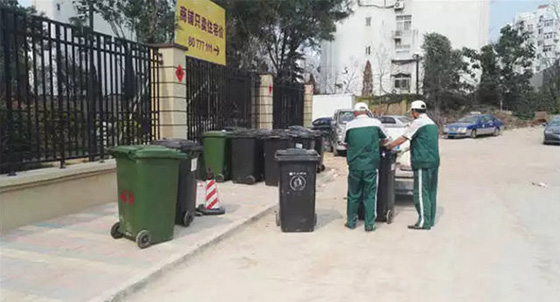  ماذا حدث لسائق ركن سيارته في مكان ممنوع الوقوف فيه؟ صور صورة رقم 3