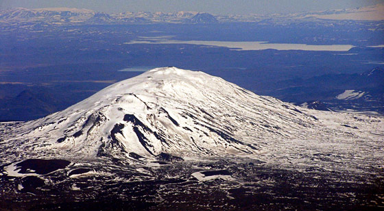 بعد خمود  16 عاما.. الانفجار يتهدد بوابة الجحيم الايسلندية في كل لحظة صورة رقم 7