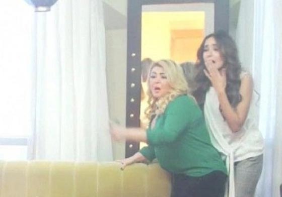 صور فنانات رامز يلعب بالنار في لقطات اكثر من محرجة صورة رقم 7