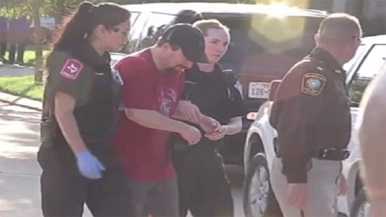 ام تعدم ابنتيها رميا بالرصاص جراء خلاف عائلي والشرطة تقتلها صورة رقم 6