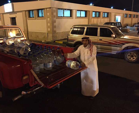 عبوات ماء زمزم ممنوعة من البيع على طريق مكة.. لهذا السبب صورة رقم 2