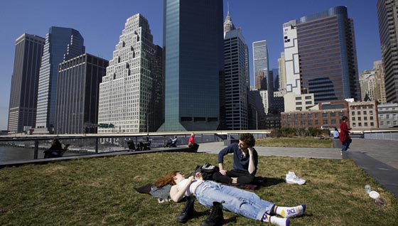  باحثون امريكيون: 3 آلاف سيموتون سنويا في نيويورك بسبب الحر! صورة رقم 2