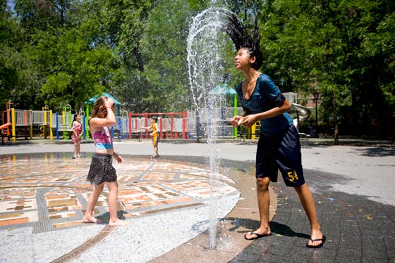  باحثون امريكيون: 3 آلاف سيموتون سنويا في نيويورك بسبب الحر! صورة رقم 8