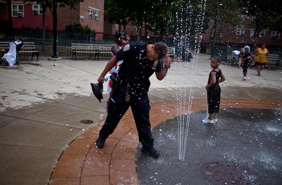  باحثون امريكيون: 3 آلاف سيموتون سنويا في نيويورك بسبب الحر! صورة رقم 1