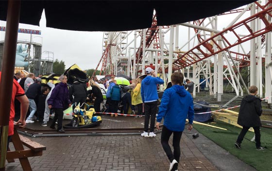 اصابات خطيرة في تحطم افعوانية بمنتزه في اسكتلندا.. فيديو صورة رقم 2